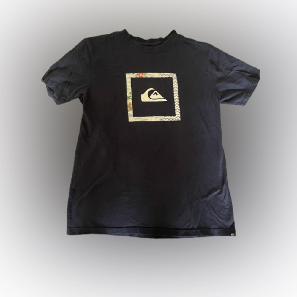Quiksilver Men's Navy T-Shirt -Size Medium